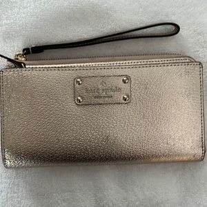 Kate Spade wallet/wristlet